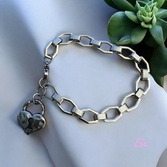 Jewelry - COPY - Sterling Silver Heart Lock unique Bracelet fit 7-8” will not Fade unisex